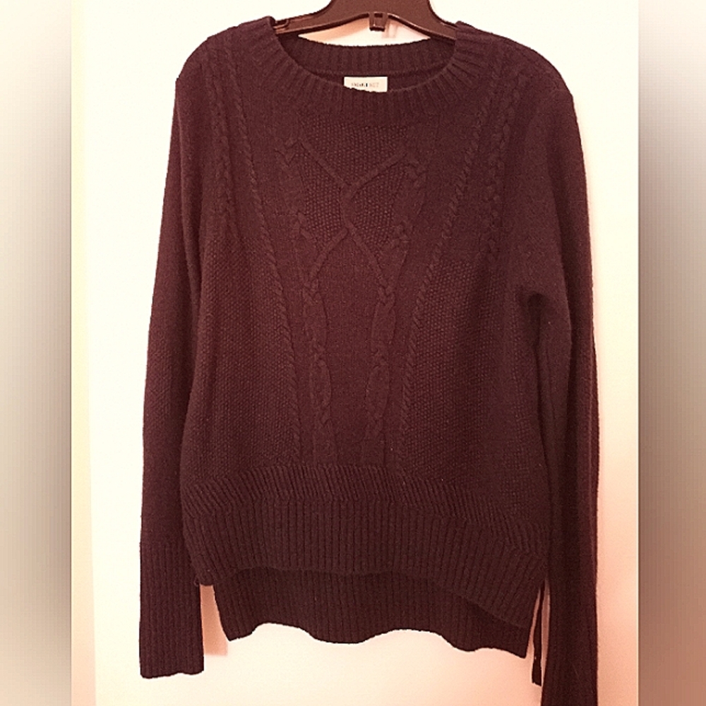 Smart Set navy blue knit sweater with side zipper (size L)